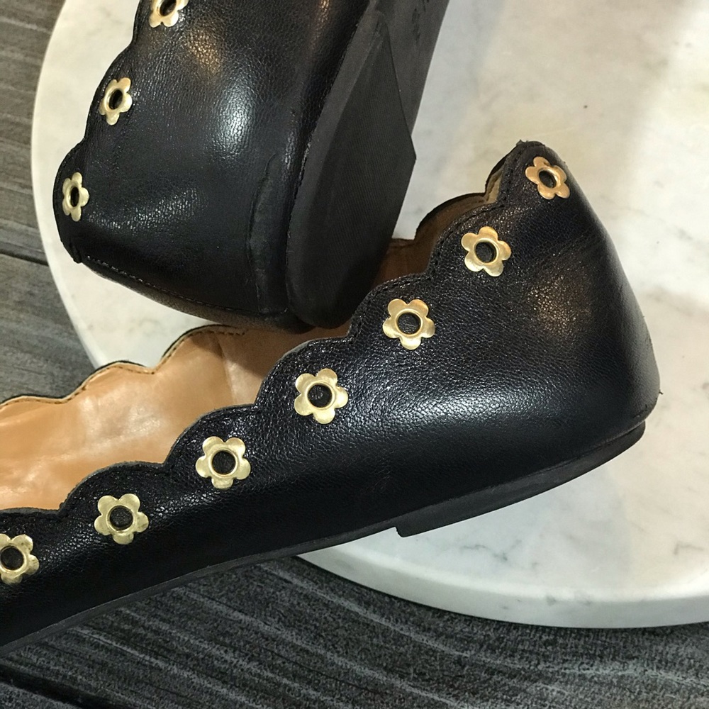 Black Leather Metal Floral Studs Chic Ballet Flats - Picture 6 of 8
